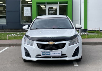 Подержанный автомобиль Chevrolet Cruze Sedan 2012 года (2 фото)