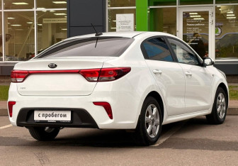 Подержанный автомобиль Kia Rio Sedan 2017 года (5 фото)