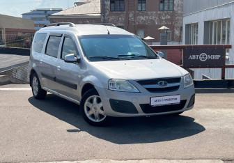 Подержанный автомобиль LADA (ВАЗ) Largus Wagon 2013 года (3 фото)