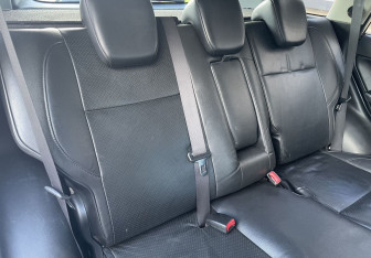 Подержанный автомобиль Suzuki Grand Vitara 2010 года (10 фото)