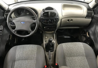 Подержанный автомобиль LADA (ВАЗ) Kalina Wagon 2009 года (10 фото)