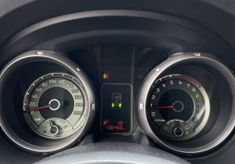 Подержанный автомобиль Mitsubishi Pajero 2014 года (12 фото)