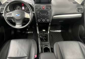 Подержанный автомобиль Subaru Forester Suv 2013 года (10 фото)
