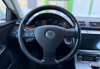 Подержанный автомобиль Volkswagen Passat Sedan 2008 года (12 фото)