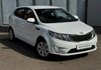 Подержанный автомобиль Kia Rio Hatchback 2013 года (3 фото)