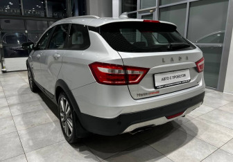 Подержанный автомобиль LADA (ВАЗ) Vesta Wagon 2019 года (7 фото)