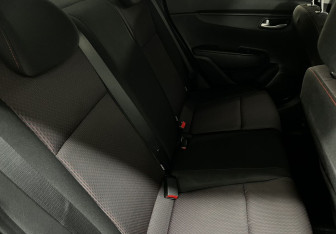 Подержанный автомобиль Kia Rio Sedan 2021 года (15 фото)