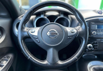 Подержанный автомобиль Nissan Juke 2011 года (13 фото)