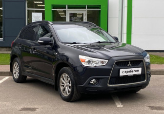 Подержанный автомобиль Mitsubishi ASX 2012 года (3 фото)