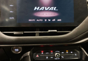 Подержанный автомобиль Haval F7 2021 года (15 фото)