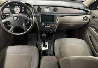 Подержанный автомобиль Mitsubishi Outlander 2005 года (8 фото)