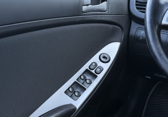 Подержанный автомобиль Hyundai Solaris Sedan 2016 года (14 фото)