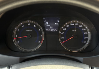 Подержанный автомобиль Hyundai Solaris Sedan 2013 года (12 фото)