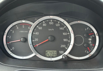 Подержанный автомобиль Mitsubishi L200 2015 года (12 фото)