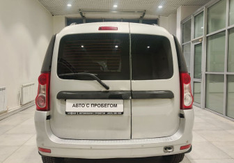 Подержанный автомобиль LADA (ВАЗ) Largus Wagon 2013 года (8 фото)