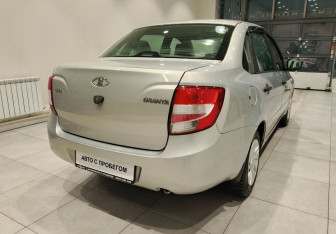 Подержанный автомобиль LADA (ВАЗ) Granta Sedan 2018 года (10 фото)