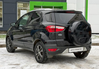 Подержанный автомобиль Ford EcoSport 2015 года (7 фото)