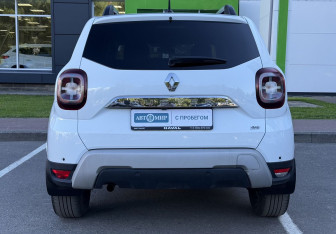 Подержанный автомобиль Renault Duster 2021 года (6 фото)