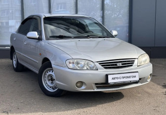 Подержанный автомобиль Kia Spectra Sedan 2008 года (2 фото)