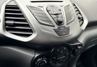 Подержанный автомобиль Ford EcoSport 2016 года (14 фото)