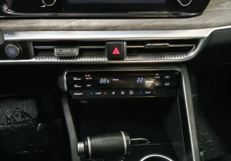 Подержанный автомобиль Kia K5 2021 года (12 фото)