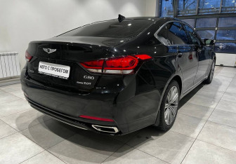 Подержанный автомобиль Genesis G80 2017 года (4 фото)