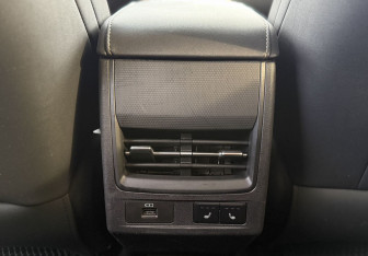 Подержанный автомобиль Omoda C5 2023 года (18 фото)