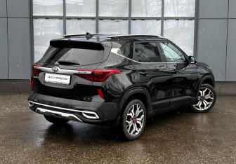 Подержанный автомобиль Kia Seltos 2021 года (6 фото)