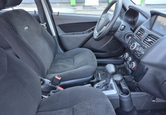 Подержанный автомобиль LADA (ВАЗ) Kalina Hatchback 2013 года (9 фото)