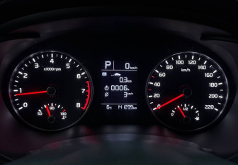 Подержанный автомобиль Kia Rio Sedan 2017 года (12 фото)