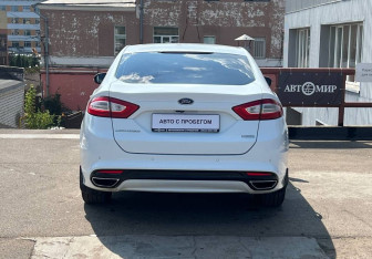 Подержанный автомобиль Ford Mondeo Sedan 2016 года (6 фото)