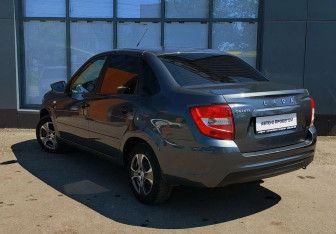 Подержанный автомобиль LADA (ВАЗ) Granta Sedan 2020 года (7 фото)