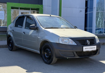 Подержанный автомобиль Renault Logan Sedan 2014 года (3 фото)