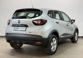Подержанный автомобиль Renault Kaptur 2018 года (5 фото)