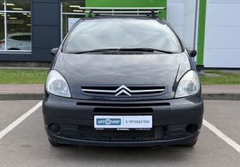 Подержанный автомобиль Citroen Xsara Picasso 2006 года (2 фото)