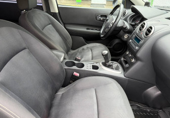 Подержанный автомобиль Nissan Qashqai 2010 года (10 фото)
