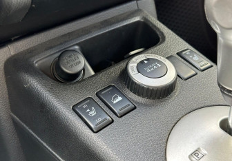 Подержанный автомобиль Nissan X-Trail 2008 года (15 фото)