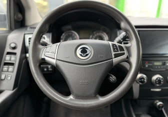 Подержанный автомобиль SsangYong Actyon 2012 года (13 фото)