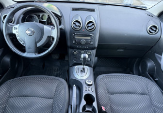 Подержанный автомобиль Nissan Qashqai 2007 года (9 фото)