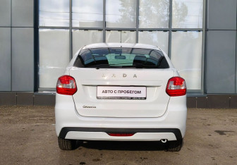 Подержанный автомобиль LADA (ВАЗ) Granta Liftback 2019 года (8 фото)