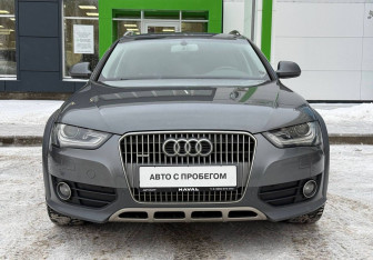 Подержанный автомобиль Audi A4 allroad 2012 года (2 фото)