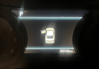 Подержанный автомобиль Genesis G80 2017 года (19 фото)