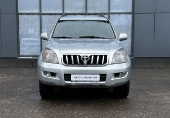 Подержанный автомобиль Toyota Land Cruiser Prado 2007 года (2 фото)