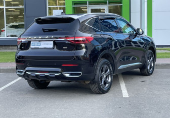 Подержанный автомобиль Haval F7 2021 года (5 фото)