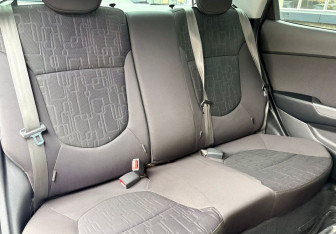 Подержанный автомобиль Kia Rio Sedan 2014 года (10 фото)