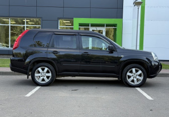 Подержанный автомобиль Nissan X-Trail 2008 года (4 фото)