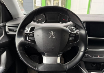 Подержанный автомобиль Peugeot 308 Wagon 2021 года (12 фото)