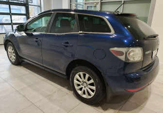 Подержанный автомобиль Mazda CX-7 2011 года (8 фото)