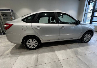 Подержанный автомобиль LADA (ВАЗ) Granta Liftback 2023 года (7 фото)