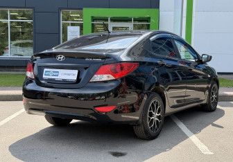 Подержанный автомобиль Hyundai Solaris Sedan 2013 года (5 фото)
